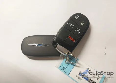 2019 Chrysler 300 300S из США, поврежденный, VIN 2C3CCABG6KH561472